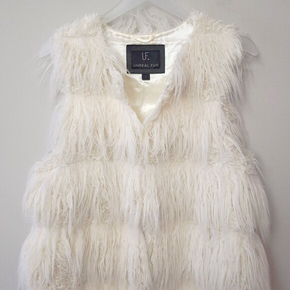 NWOT Unreal Fur cream faux fur sleeveless vest, L - Picture 9 of 9